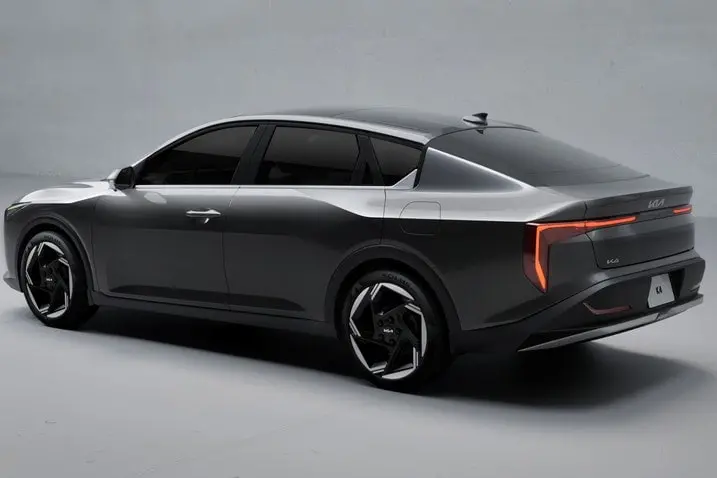 کیا از طراحی جذاب K4 و جانشین سراتو رونمایی کرد